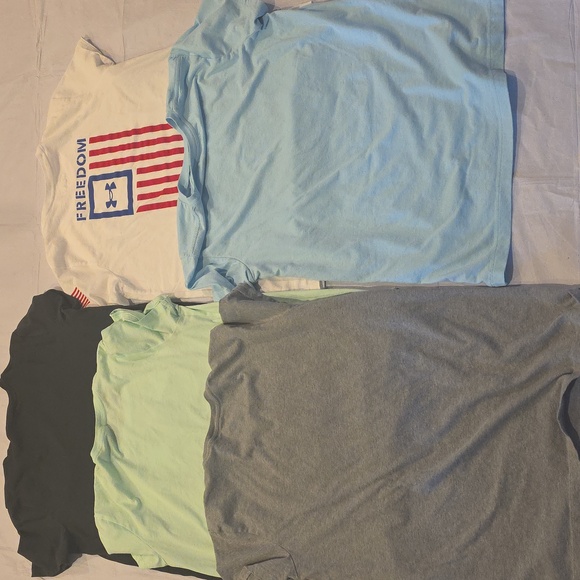 Under Armour Women's Lot of 5 Loose Fit T-shirts Medium - Picture 4 of 8